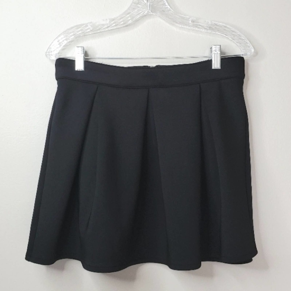 BETHANY MOTA | Scuba Flare Skirt | L - Picture 2 of 6